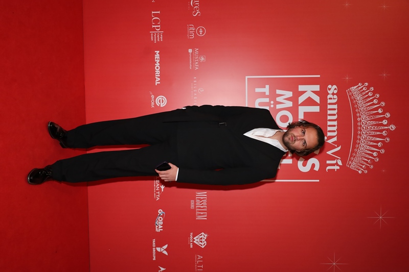 Sammyvit Klass Model Türkiye 2025 :  Ünlü �simler K�rm�z� Hal� ��kl���yla Oscar Gecesini Aratmad�